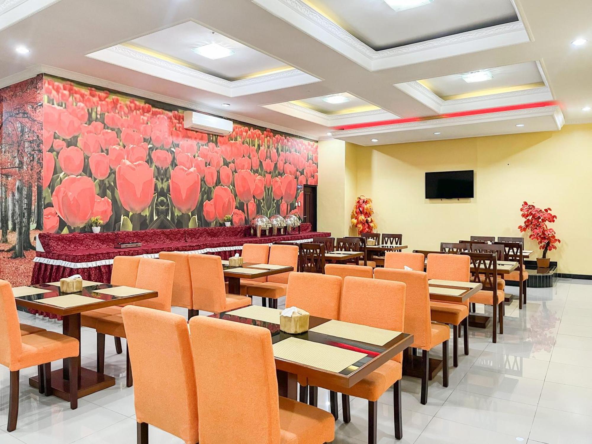 Kartika Hotel Syariah Pacitan Mitra Reddoorz Exterior foto