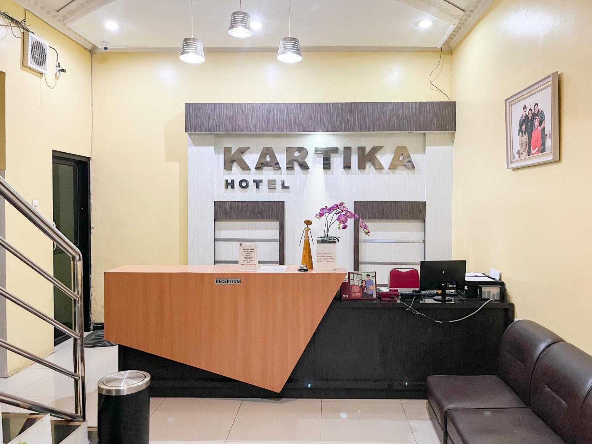 Kartika Hotel Syariah Pacitan Mitra Reddoorz Exterior foto